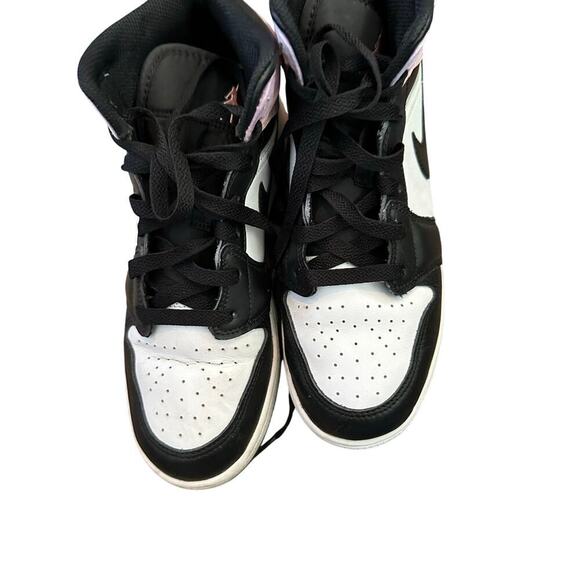 Nike Air Jordan 1 Black & White Mid Lace Up Athletic Sneaker Shoes Size 6.5 - Picture 11 of 12